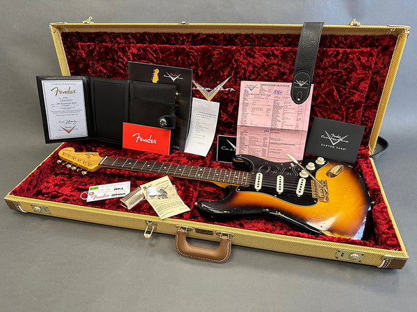 Fender Custom Shop vintage sunburst Stratocaster electric guitar in tweed hard case with red plush interior and Fender certificates and manuals