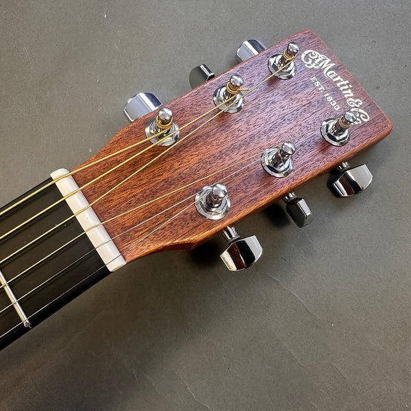 Martin Dreadnought Junior model Jr-10E