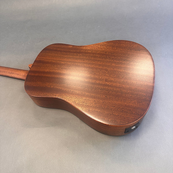 Martin Dreadnought Junior model Jr-10E