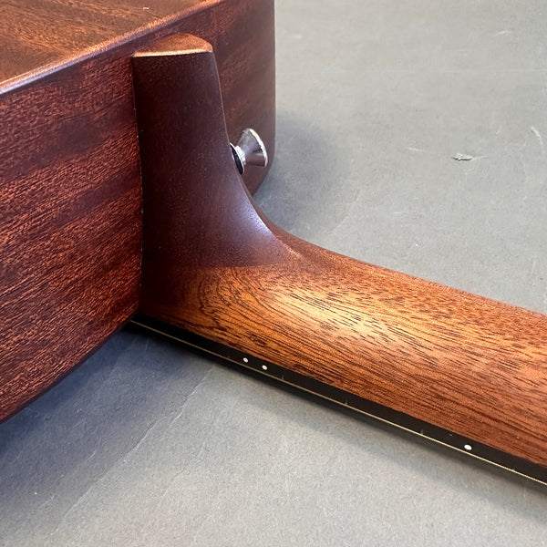 Martin Dreadnought Junior model Jr-10E