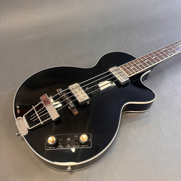 HOFNER HCT 500/2 Contemporary Series Club Bass