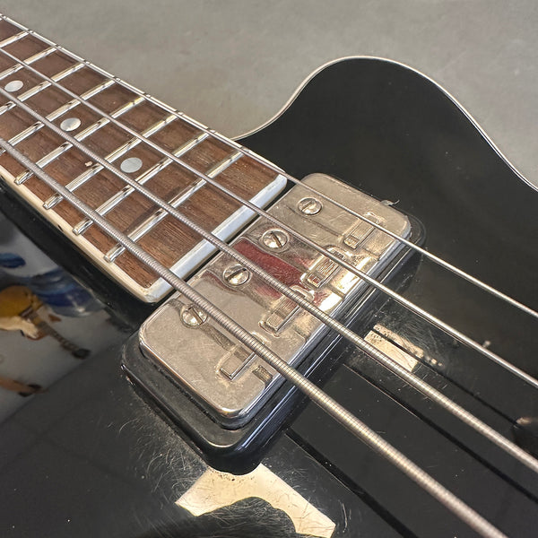 HOFNER HCT 500/2 Contemporary Series Club Bass