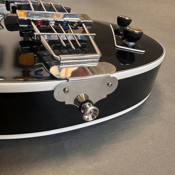 HOFNER HCT 500/2 Contemporary Series Club Bass