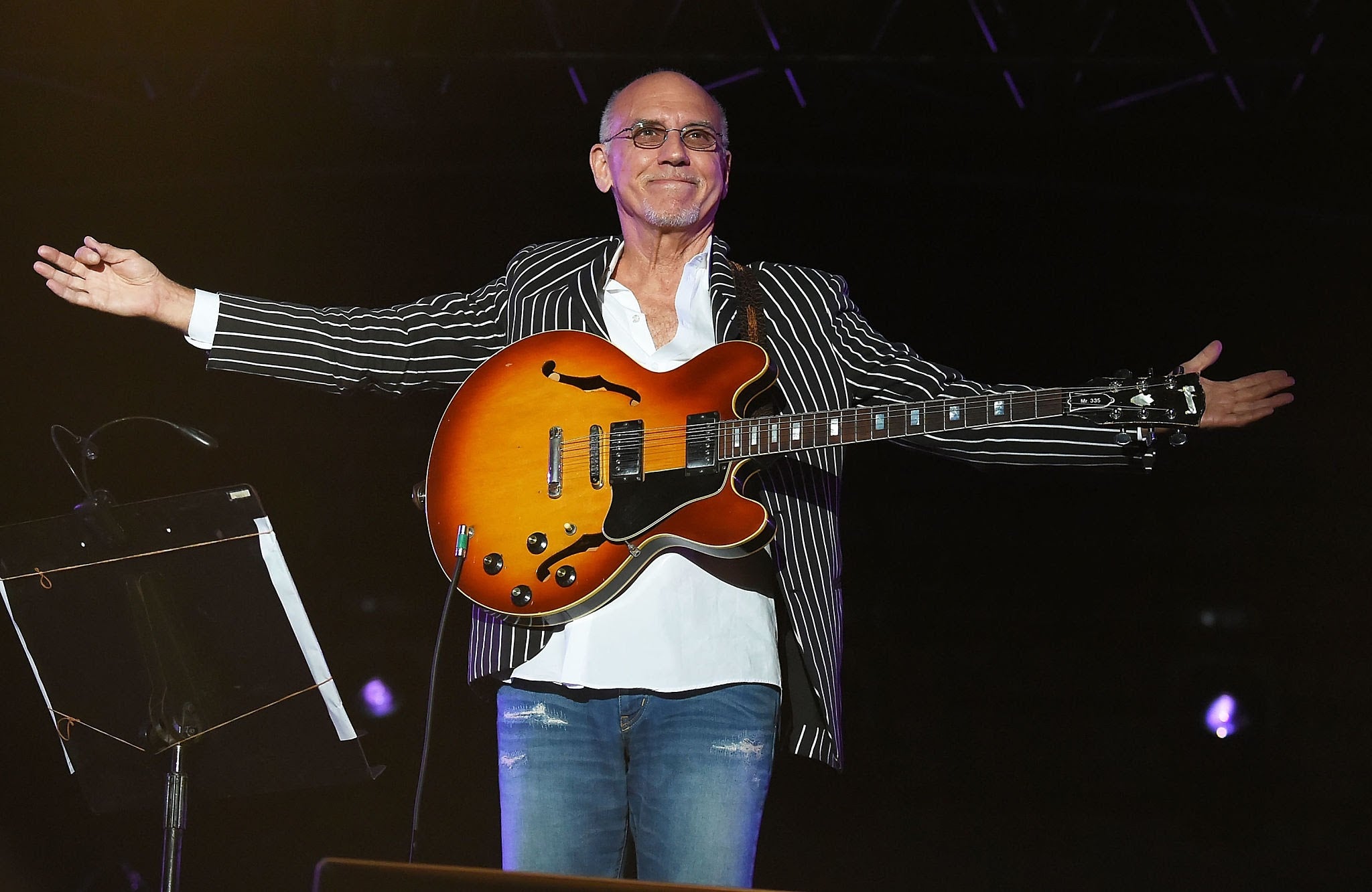 Photo of Larry Carlton